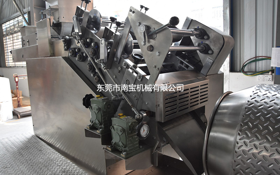 成型機